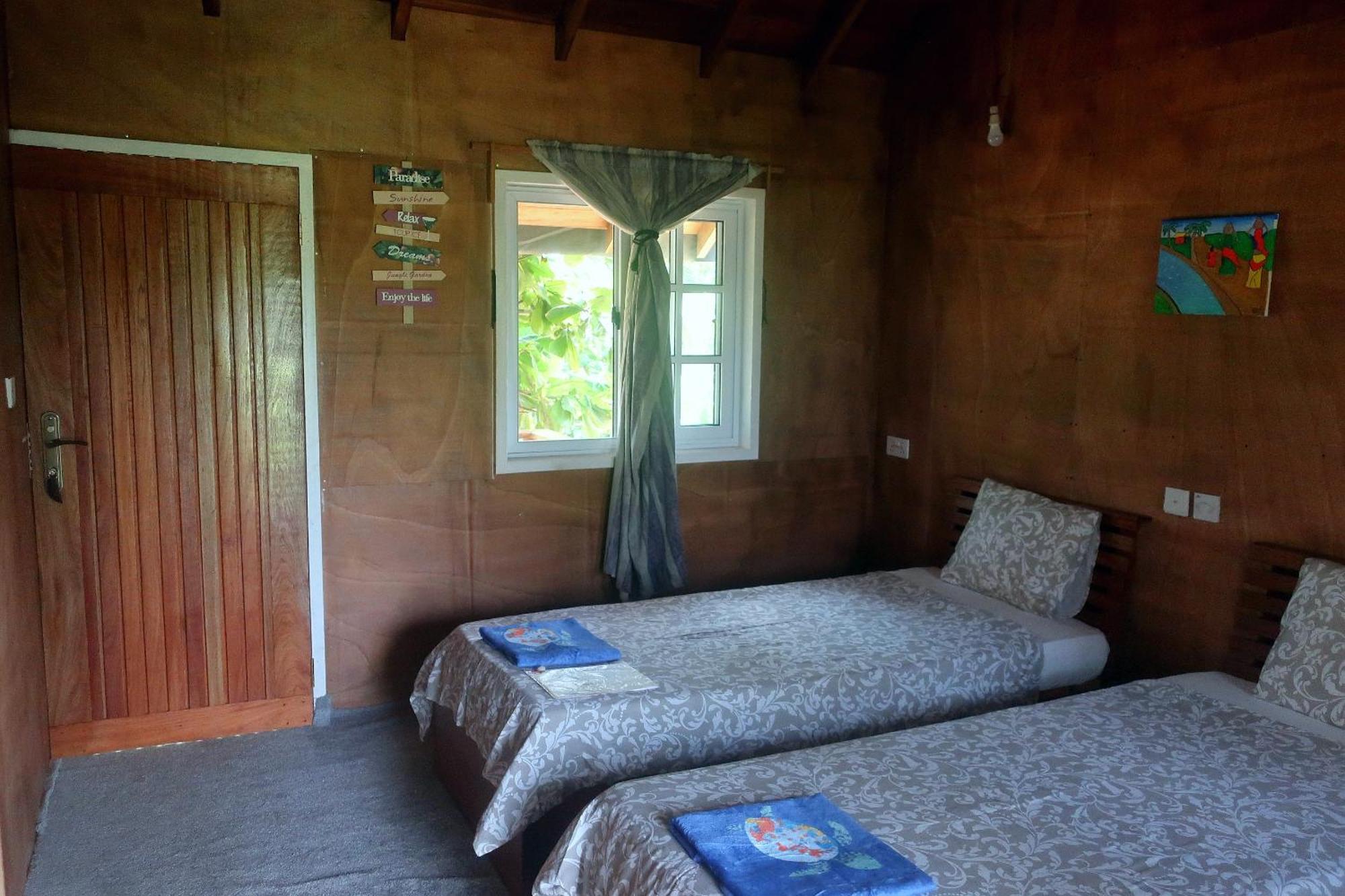 Afro Beach Eco Resort Butre Quarto foto